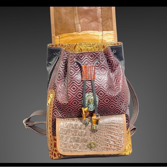 Elie Handbags, genuine, leather backpack - Picture 10 of 10